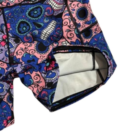 NWOT CVG Consistently Varied Gear Sugar Skull Blue/Pink 5" Leg Shorts - Picture 7 of 9